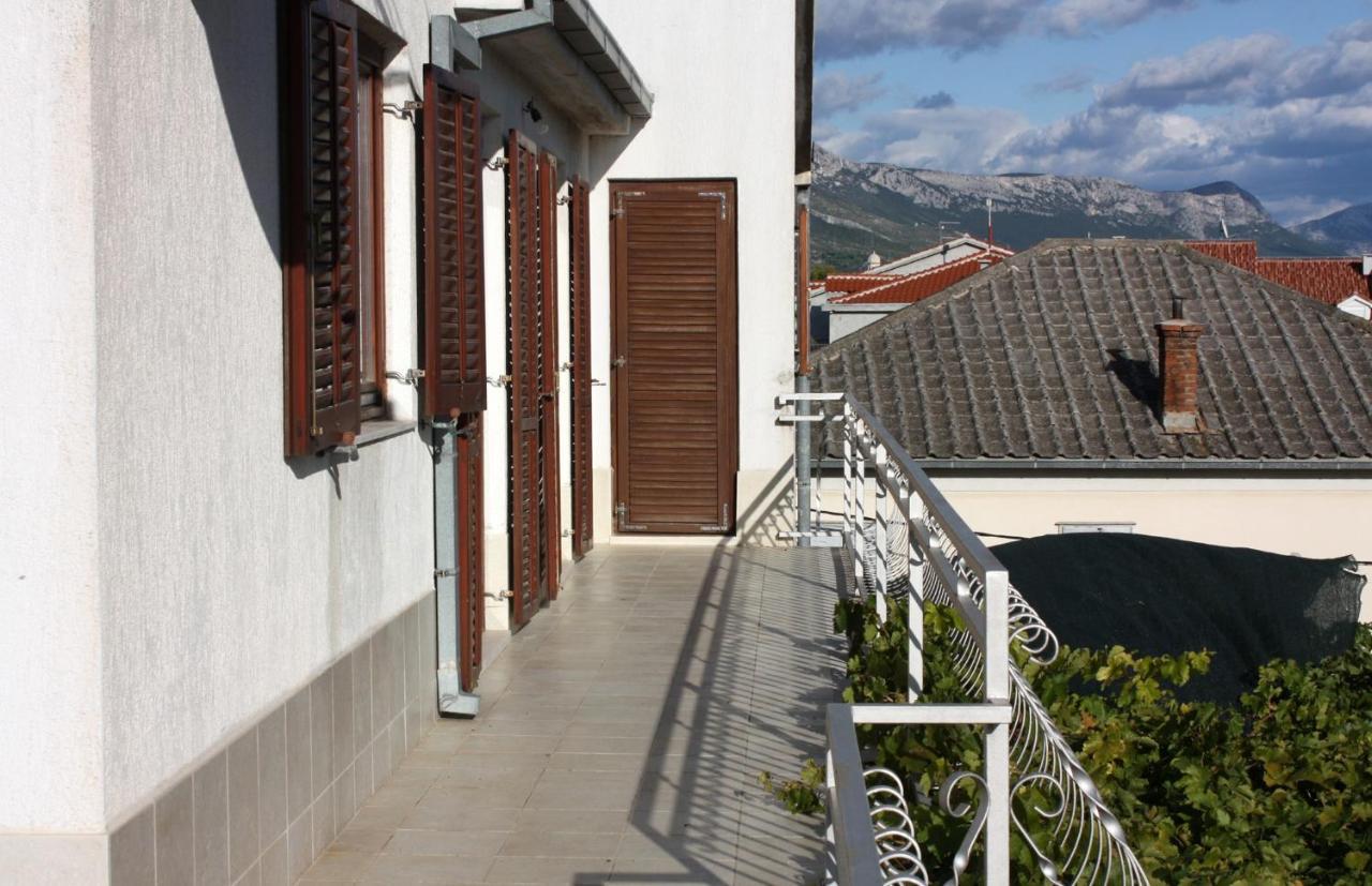 Apartments With A Parking Space Kastel Stafilic, Kastela - 5219 Kültér fotó